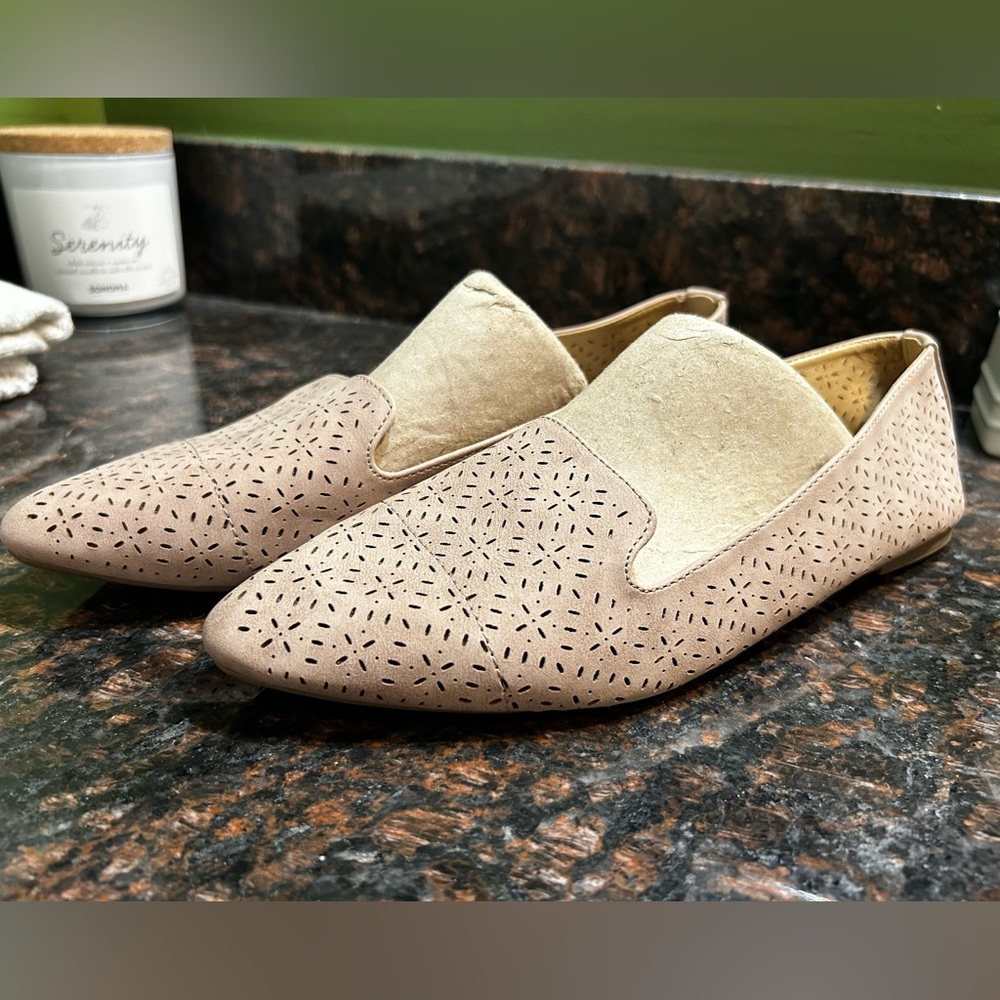 Tan flats, Self Esteem brand. Pointy toed, size 8.5 never worn - like new!